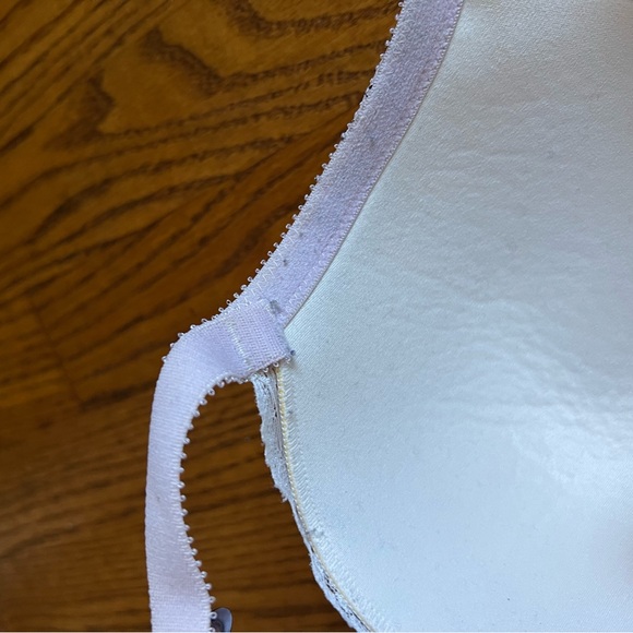 ▫️VICTORIA’S SECRET: Women’s 38D, pale pink & white w/mini gems lace push-up bra - Picture 9 of 14